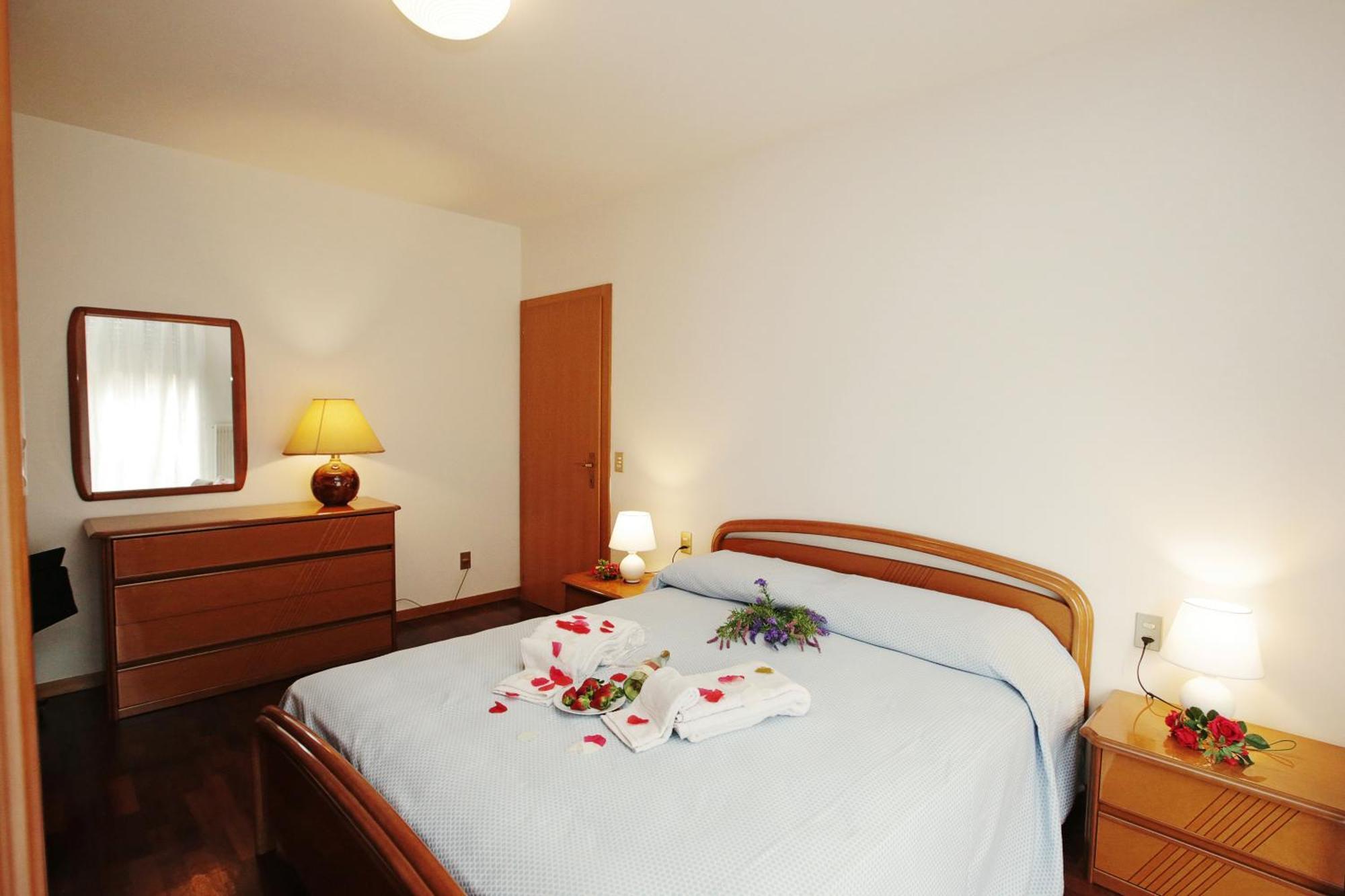 Appartamento Emma - Happy Rentals Riva del Garda Ngoại thất bức ảnh