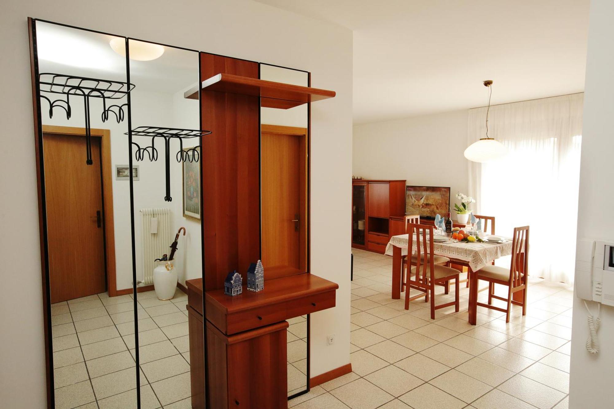 Appartamento Emma - Happy Rentals Riva del Garda Ngoại thất bức ảnh